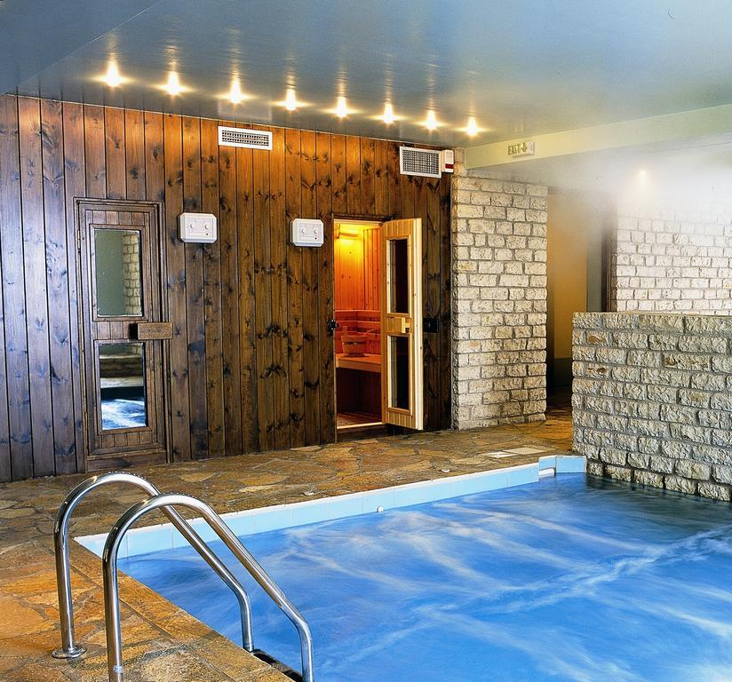 Avaris Hotel Karpeníszi Kültér fotó