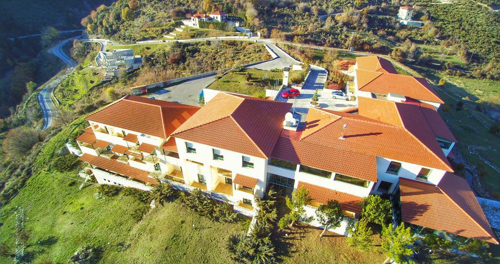 Avaris Hotel Karpeníszi Kültér fotó