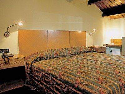 Avaris Hotel Karpeníszi Kültér fotó